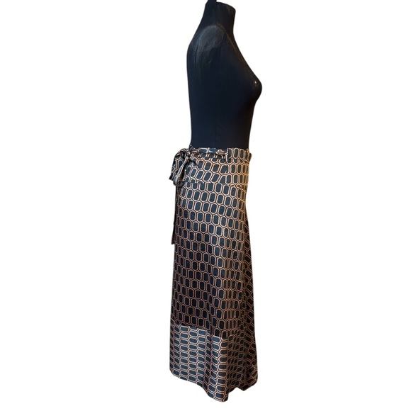 Zara Black and Tan Asymmetrical Wrap Skirt - Picture 9 of 16